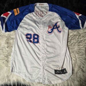 Braves Jersey with Hank Aaron Signature Print